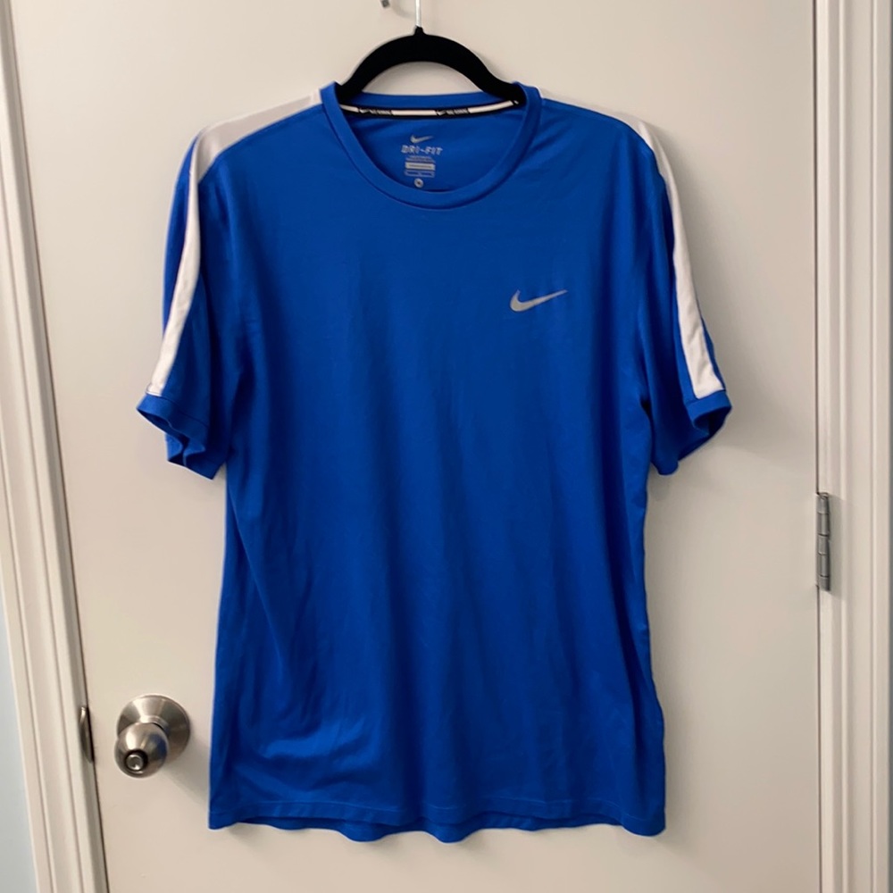 Nike men’s Running tshirt drifit. M